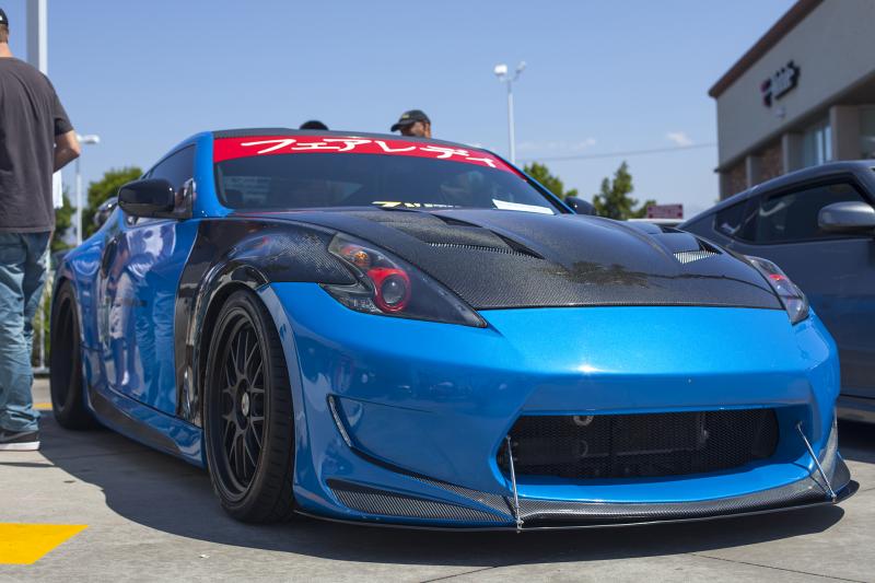 An extensively modified Nissan 370Z (Amou "Joe" Seto/Neon Tommy)