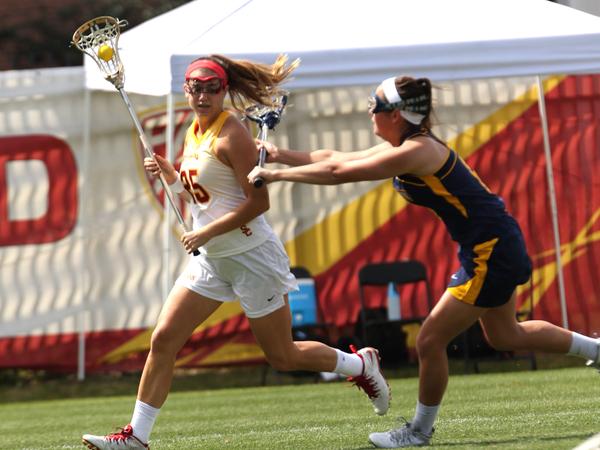 Caroline de Lyra logged her second game-winning goal of the season. (Twitter/@USCTrojansLax)