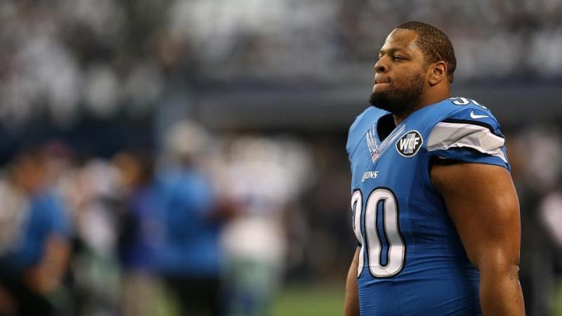Ndamukong Suh has a new home in Miami, but where are his defensive linemen counterparts headed? (@SInow/Twitter)