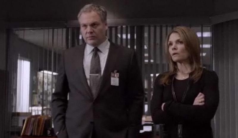 Bobby (Vincent D'Onofrio) and Alexandra Eames (Kathryn Erbe) solving a case (NBC).