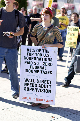 Occupy Chicago Protesters snarl traffic (Photo courtesy Creative Commons)