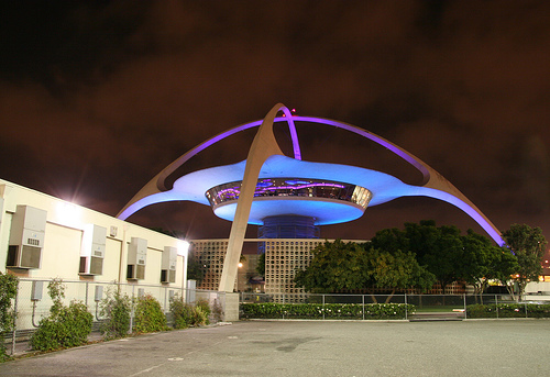 Outside LAX (By Brewbrooks via Flickr and Creative Commons)
