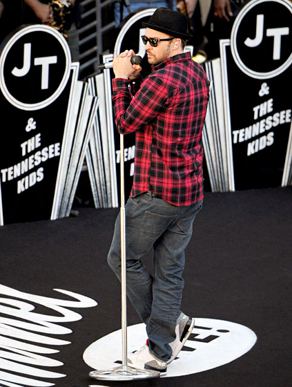 Justin Timberlake performs on "Jimmy Kimmel Live." (Photo via triponbroknbeats/Tumblr) Justin Timberlake performs on "Jimmy Kimmel Live." (Photo via triponbroknbeats/Tumblr)