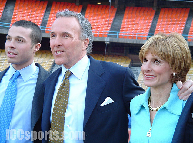Frank and Jamie McCourt have finalized their divorce. (Bradley Park/Creative Commons) Frank and Jamie McCourt have finalized their divorce. (Bradley Park/Creative Commons)