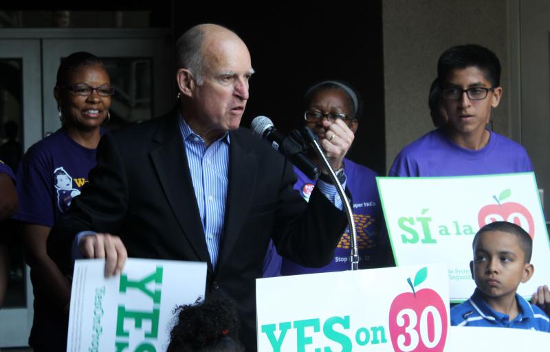 Gov. Jerry Brown rallied with members of SEIU Local 99 to push support of Prop. 30. (Gracie Zheng/Neon Tommy) Gov. Jerry Brown rallied with members of SEIU Local 99 to push support of Prop. 30. (Gracie Zheng/Neon Tommy)