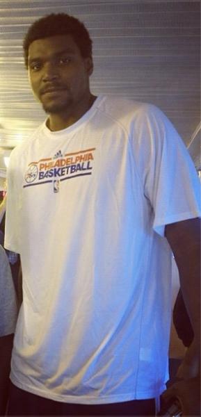 It looks like Andrew Bynum may ever enter a game as a 76er (Zwannah Dukuly/Wikimedia Commons).