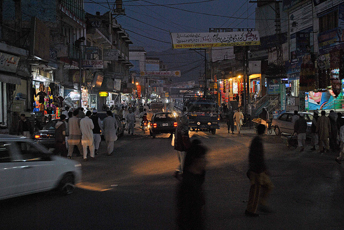 Mingora street bazaar (Creative Commons).