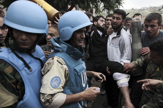 UN observers in Homs, May 4, 2012 (Creative Commons).
