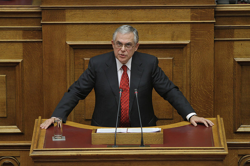 Prime Minister Lucas Papademos addressing parliament, November 2011. (Wikimedia Commons)