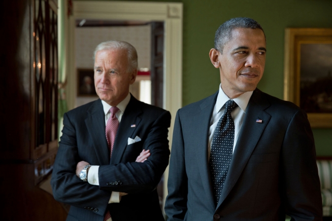 President Obama has a full schedule this week to get Americans on board with his plan to avoid the fiscal cliff. (Official White House photo) President Obama has a full schedule this week to get Americans on board with his plan to avoid the fiscal cliff. (Official White House photo)