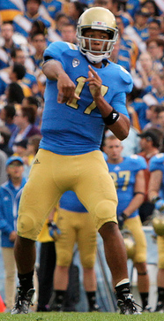 Freshman QB Brett Hundley faces a tough Cardinal D for the second straight week. (James Santelli/Neon Tommy) Freshman QB Brett Hundley faces a tough Cardinal D for the second straight week. (James Santelli/Neon Tommy)