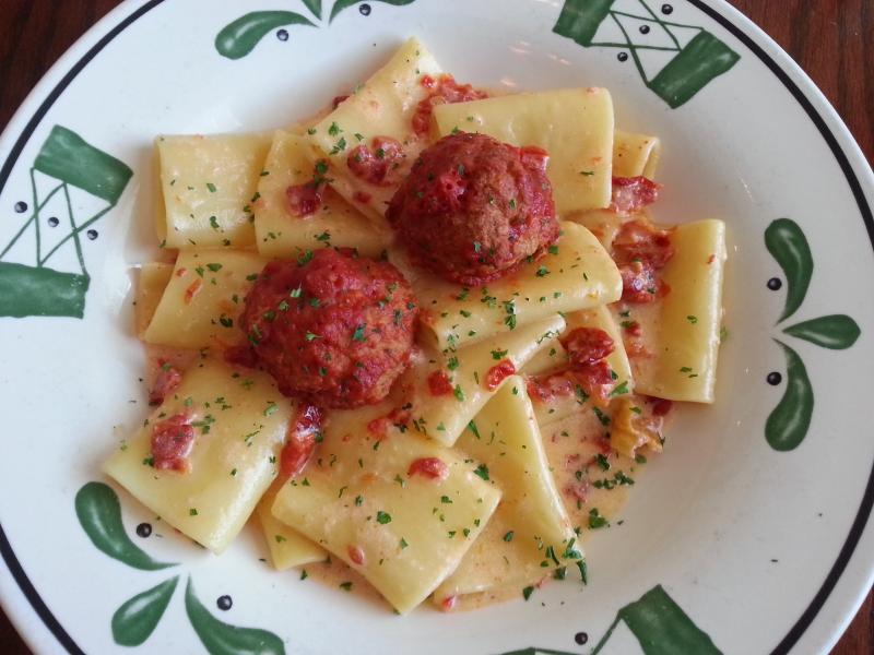 Olive Garden's new "Cucina Mia" customizable pasta. (Tanaya Ghosh)