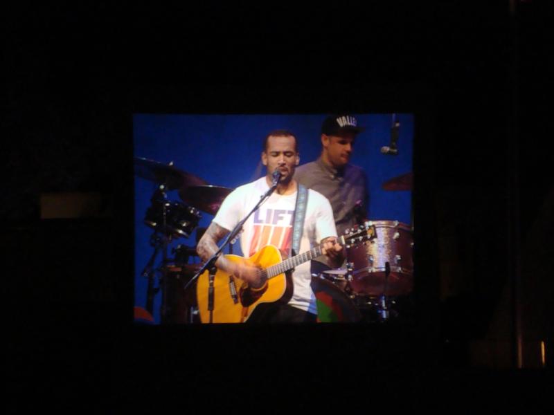 Ben Harper at the Hollywood Bowl. (via Rebecca Obadia)