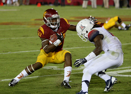 Buck Allen juked his way to his most productive game of his young Trojan career. (Kevin Tsukii/Neon Tommy)