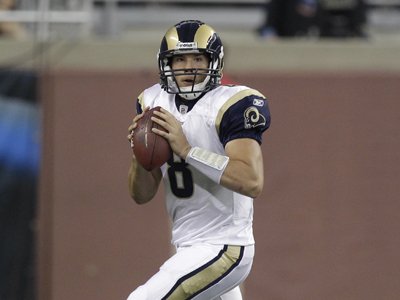 Sam Bradford may not have weapons at his disposal, but the Rams are still boasting a .500 record. (Wikimedia Commons)