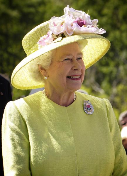 Queen in hospital after food poisoning-like symptoms (Creative Commons)