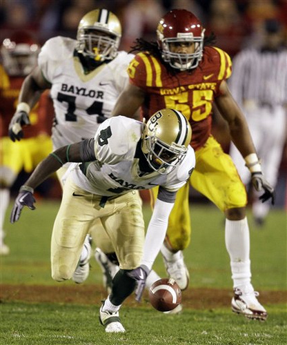 Kendall Wright (center) can be the dynamic wideout the Browns have pined for (Creative Commons/GoIowaState).