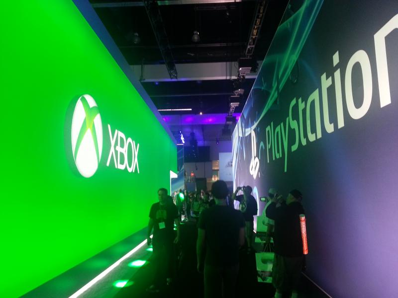 Playstation 4 and Xbox One faced each other directly at E3 (Eric Parra) Playstation 4 and Xbox One faced each other directly at E3 (Eric Parra)