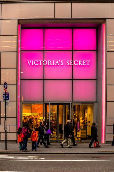 A Victoria's Secret Store In New York, where shoplifters can be found with unusual belongings (wikimedia/creativecommons)