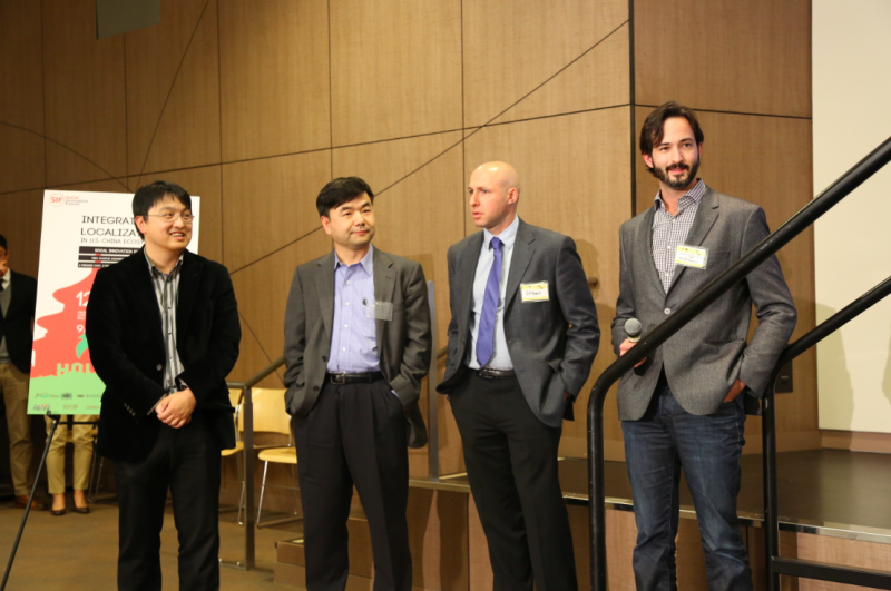 Leran Liu(second to left) at the Second SoCal Innovation Forum, organized by PlusYoou, an NPO started by USC Chinese student  