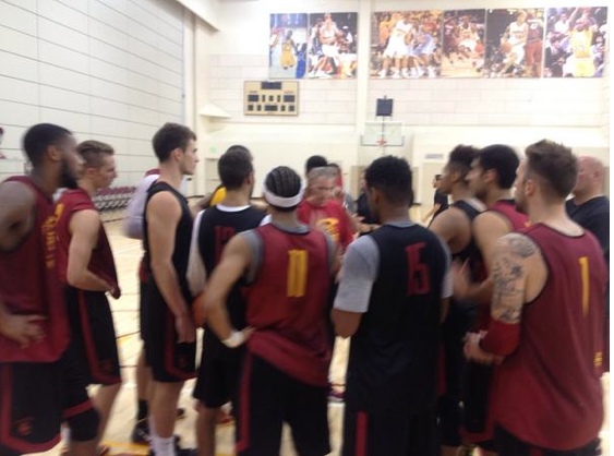 @USC_Hoops) @USC_Hoops)