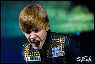 Confronted with the mass murder of millions, Bieber talks of fandom. (Oh-Barcelona.com, Creative Commons)