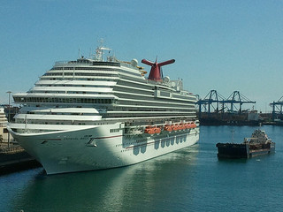 Carnival cruise ship docked at port. (Flickr/elcoleccionista)
