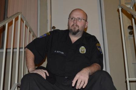 (Night shift security guard Rich Sutton/Angie Fielder Sutton, Neon Tommy) (Night shift security guard Rich Sutton/Angie Fielder Sutton, Neon Tommy)