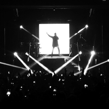 A small stage hindered G-Eazy's performance (Instagram/@Quinnsin422).