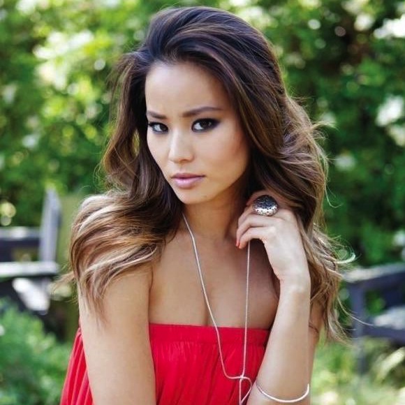 Jamie Chung plays Mulan in "Once Upon A Time" (Twitter/@lotuslashes).