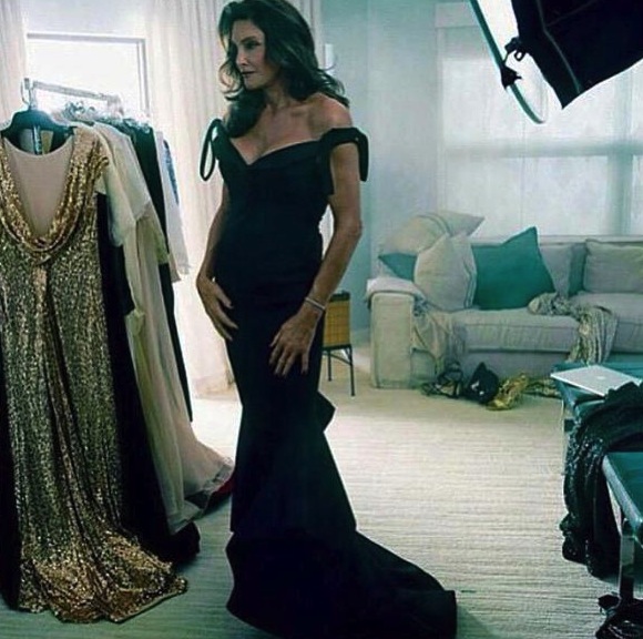 Caitlyn Jenner's big reveal (Twitter/@JustDemi) Caitlyn Jenner's big reveal (Twitter/@JustDemi)