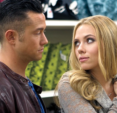 Scarlett Johansson as Barbara and Joseph Gordon-Levitt as Jon in "Don Jon" (Voltage Pictures).