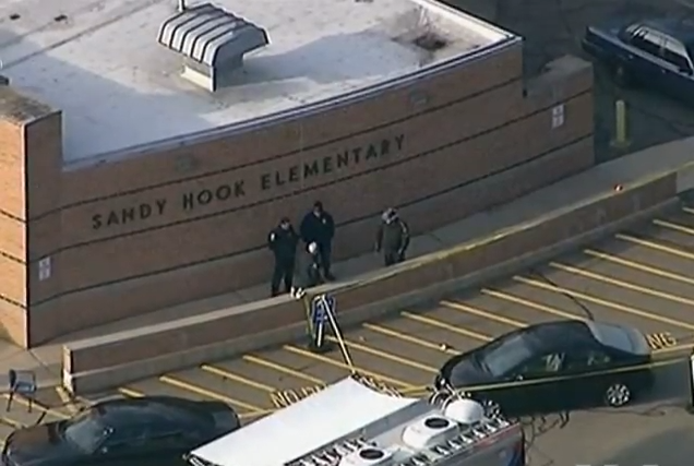 (Police at Sandy Hook/ Wikimedia Commons)