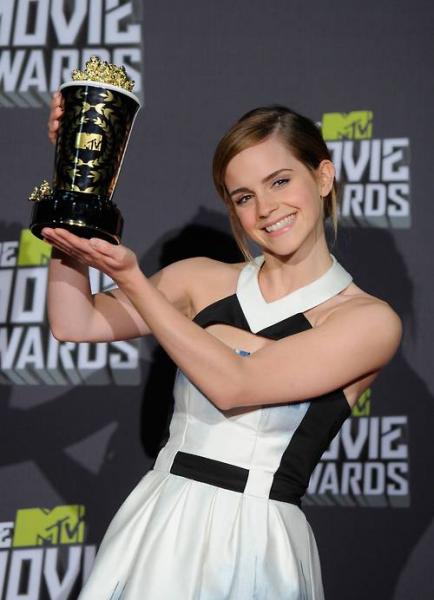 Emma Watson wins the MTV Trailblazer award (Tumblr)