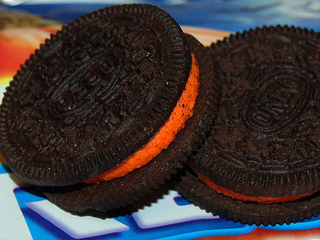 Halloween Oreos are a classic, cheap treat (wht_wolf9653 / Flickr). Halloween Oreos are a classic, cheap treat (wht_wolf9653 / Flickr).