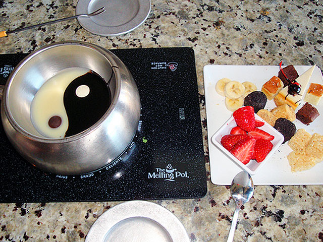 A variety of fondue options are available at The Melting Pot (jimg944 / Flickr).