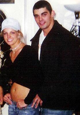 Spears and Alexander (@happilyborrowed) Spears and Alexander (@happilyborrowed)