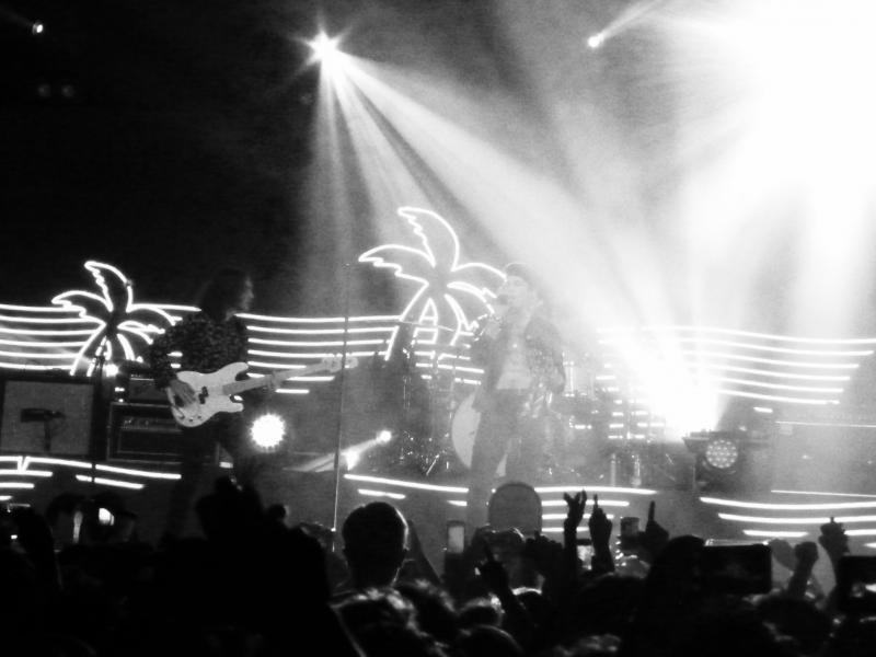 The Neighbourhood (via Catalina Acebal-Acevedo )