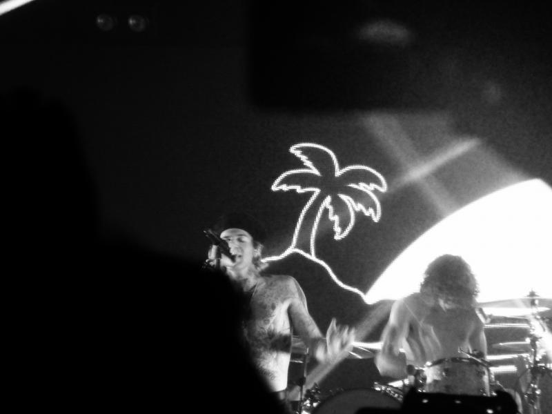 The Neighbourhood (via Catalina Acebal-Acevedo ) The Neighbourhood (via Catalina Acebal-Acevedo )