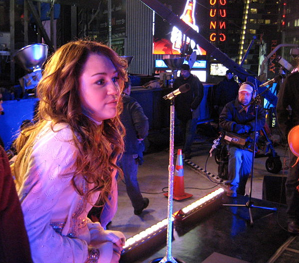 Miley Cyrus as Hannah Montana (via WikiCommons)