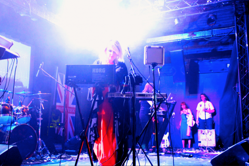 Little Boots lit up the stage at the EchoPlex (Ashley Riegle for Neon Tommy) Little Boots lit up the stage at the EchoPlex (Ashley Riegle for Neon Tommy)