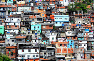 A favela in Rio de Janeiro (Daniel Julie/Creative Commons)
