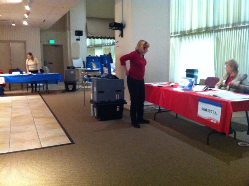 Westwood polling station (Meng Meng/Neon Tommy).