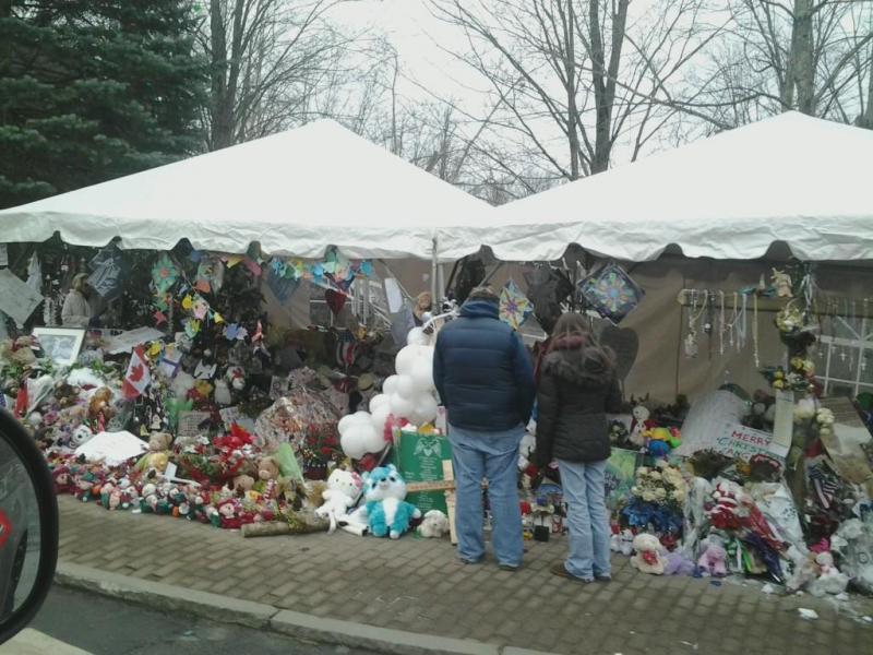 Sandy Hook Memorial | Wikipedia