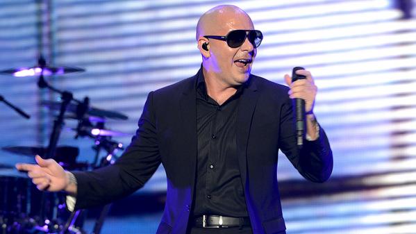 Pitbull is up for Round 2 of hosting the AMAs. (@abc7newsBayArea / Twitter)