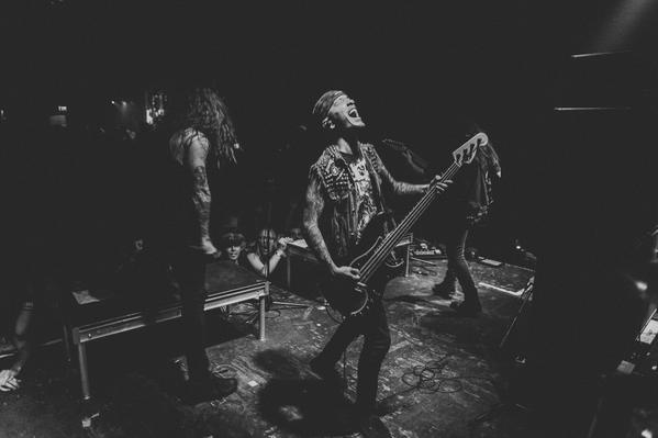 Miss May I knows how it's done. Stay metal. (@missmayiband / Twitter) Miss May I knows how it's done. Stay metal. (@missmayiband / Twitter)