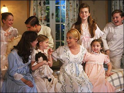 Underwood as Maria with the Von Trapp children in "The Sound of Music Live" (Twitter) Underwood as Maria with the Von Trapp children in "The Sound of Music Live" (Twitter)