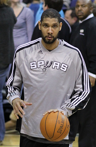 Tim Duncan had a major role in limiting Zach Randolph in Game 1 (Creative Commons/Keith Allison).