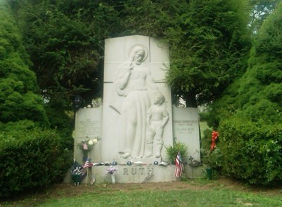 Babe Ruth's gravesite (Shotgun Spratling)