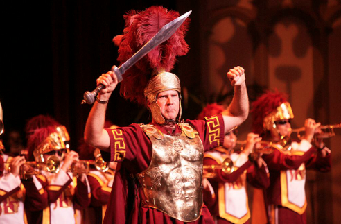 Will Ferrell leading the USC band (twitpic|@saralibby) Will Ferrell leading the USC band (twitpic|@saralibby)